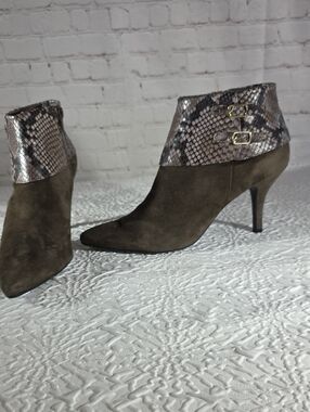 VANELI Kandee Gray Suede & Snake Print Strappy Ankle Booties - Size 8N